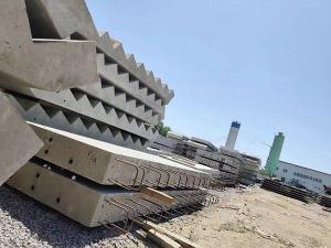 預(yù)制墻板成品堆放 (3)